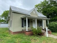 Building Photo - 2 Bedroom/1Bath Home Located  in Burlington, NC! APPLY NOW