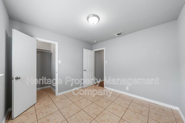 Building Photo - 8778 Serene Ridge Dr