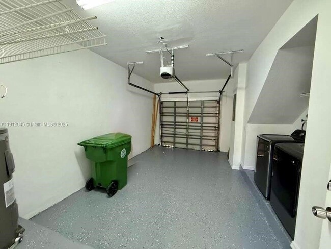 Building Photo - 922 NW 134th Ave