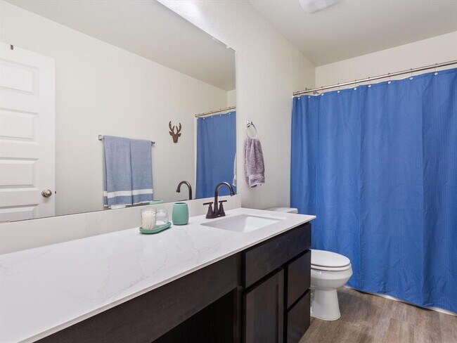 Building Photo - 753 Bailey Park Dr