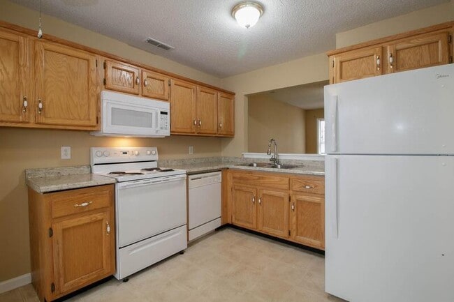 Building Photo - 2107-1 Ringgold Ct