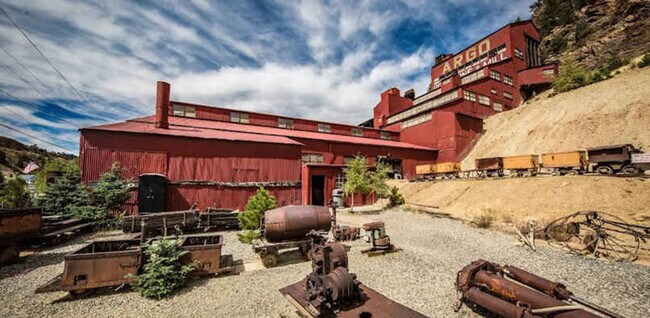 Building Photo - 1353 Alice Rd