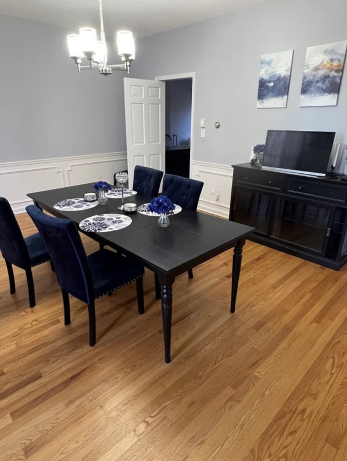 Shared dining room - 213 Knoll Dr