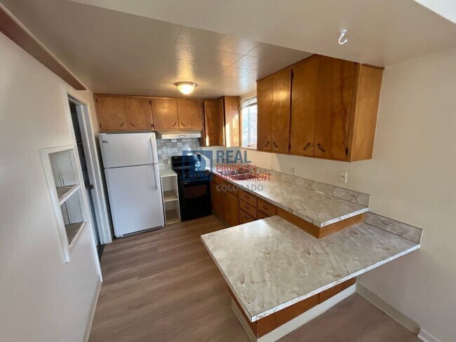 Building Photo - 1103 1/2 Emigh St-