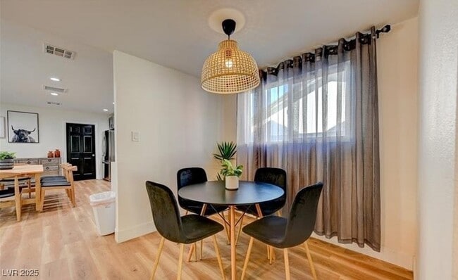 Building Photo - 1821 E Oakey Blvd