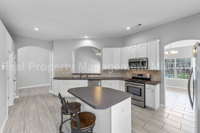 Building Photo - 343 Mesquite Hill Dr