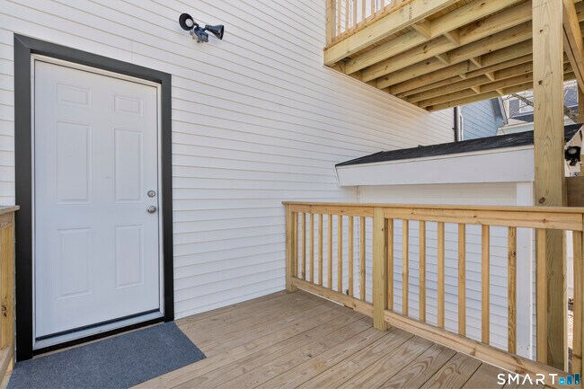 Building Photo - 93 Spring St