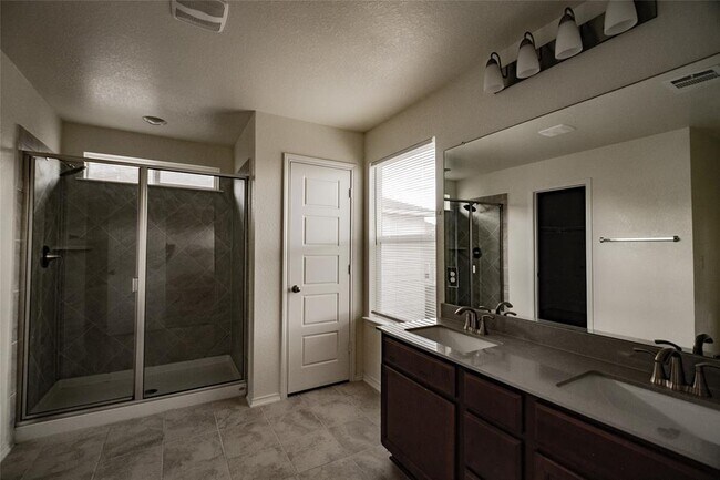 Building Photo - 6412 Carriage Pines Dr