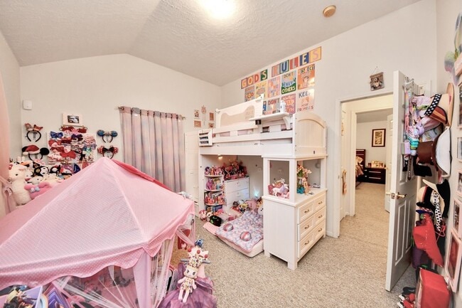 Building Photo - 1611 Bob White