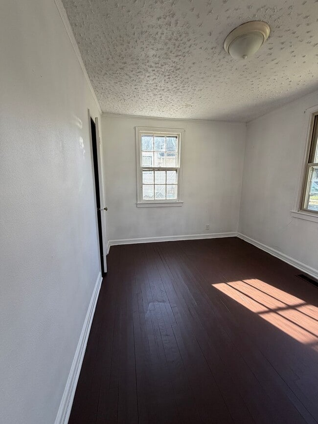 Building Photo - PENDING