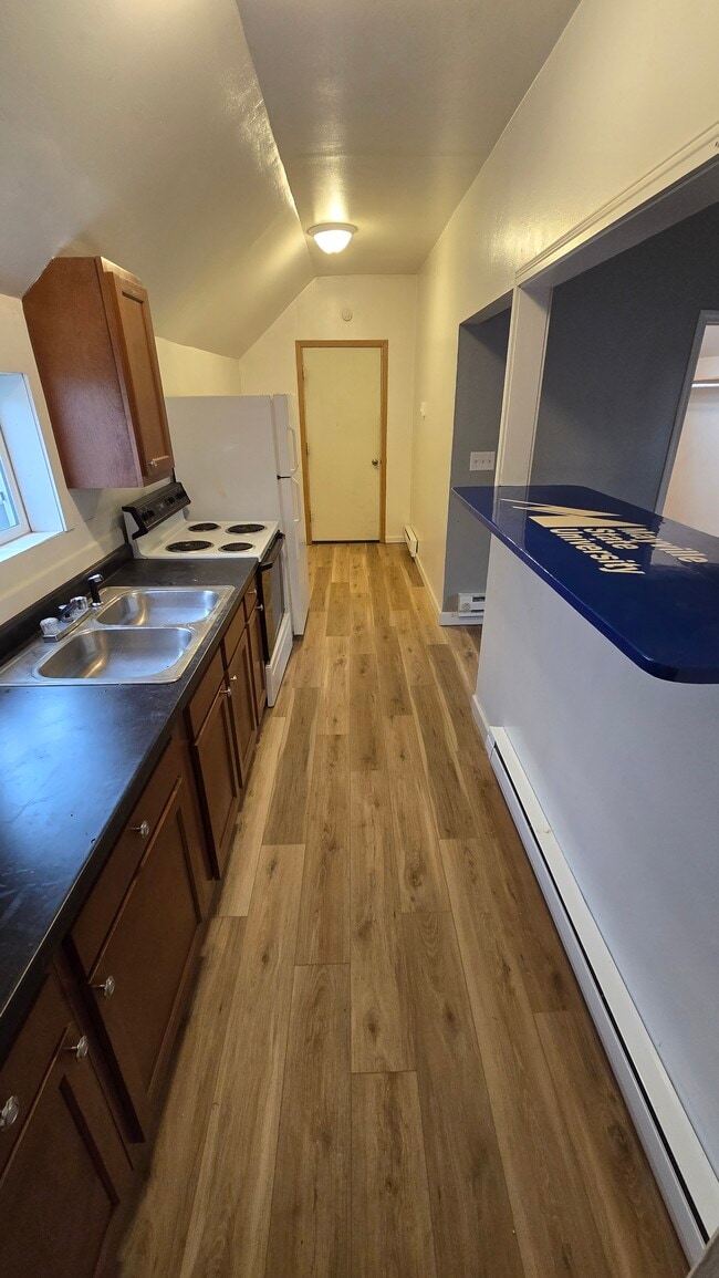 Building Photo - 37 1st Ave SE