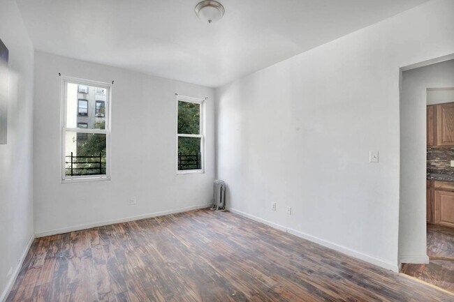Building Photo - 1241 College Ave