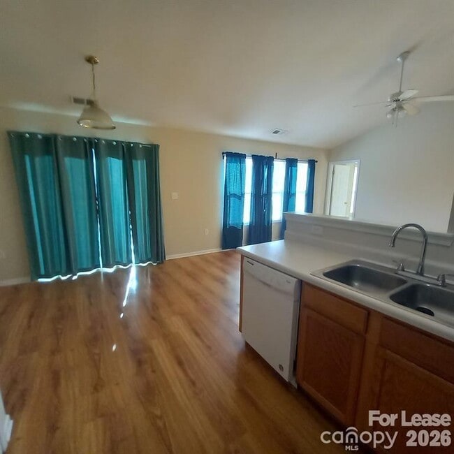 Building Photo - 1031 Rocky Meadows Ln