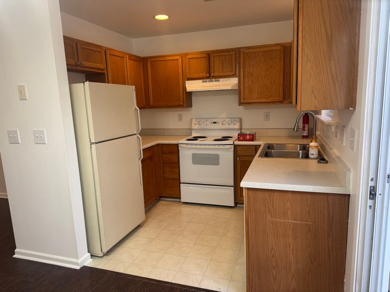 Building Photo - 12818 Sickles Dr