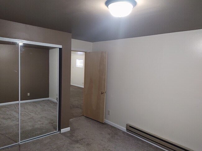 Building Photo - 1601 Canyon Rd