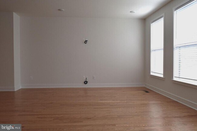 Building Photo - 23079 Sullivans Cove Sq