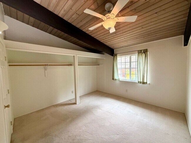 Building Photo - Bay Park Beauty | 3BD/2BA with Canyon Views & Lush Grounds