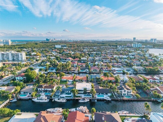 Building Photo - 3367 NE 168th St