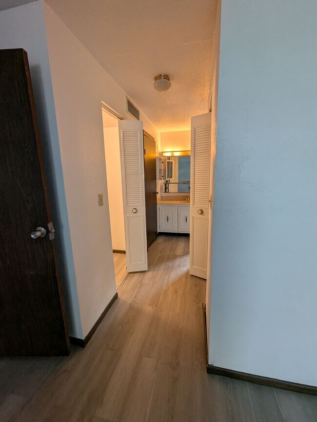 Building Photo - Sparrow 101