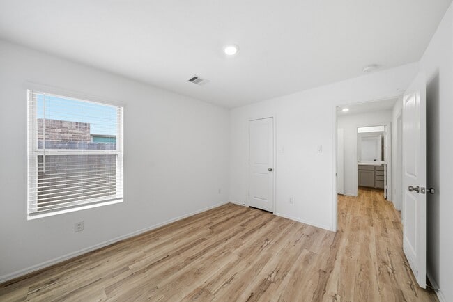 Building Photo - 26726 Wilderye Cv Ln