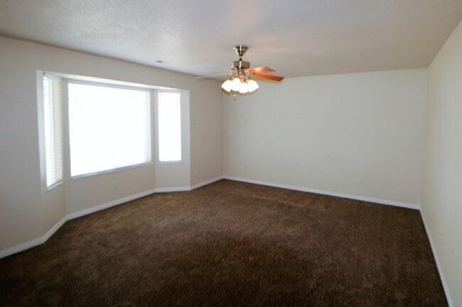 Building Photo - BEAUTIFUL HOUSE FOR RENT IN PROVO!!!