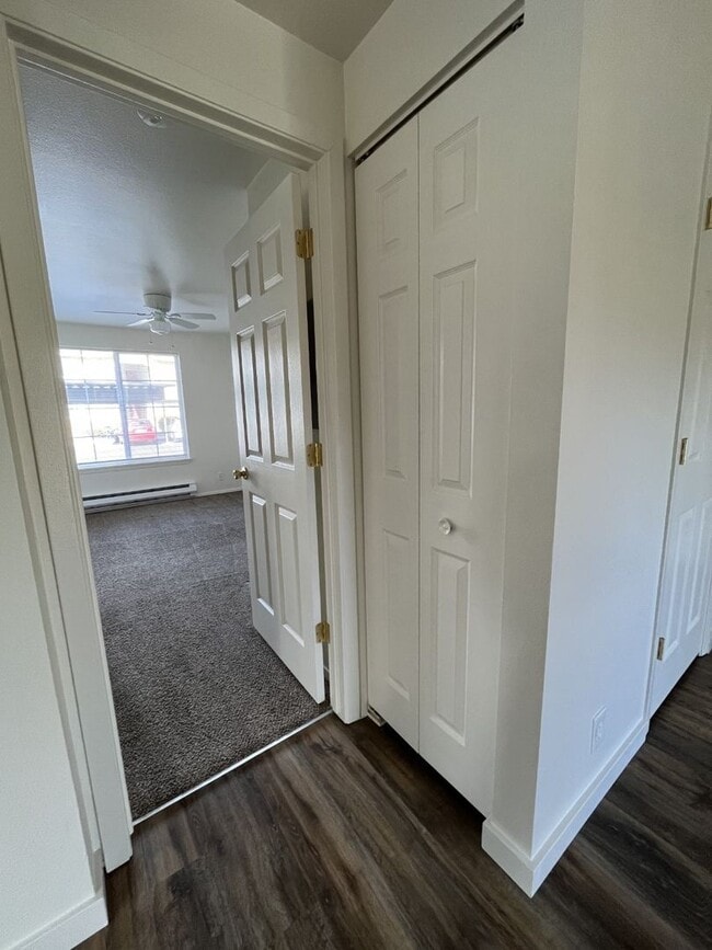 Building Photo - 1416 N Raymond St