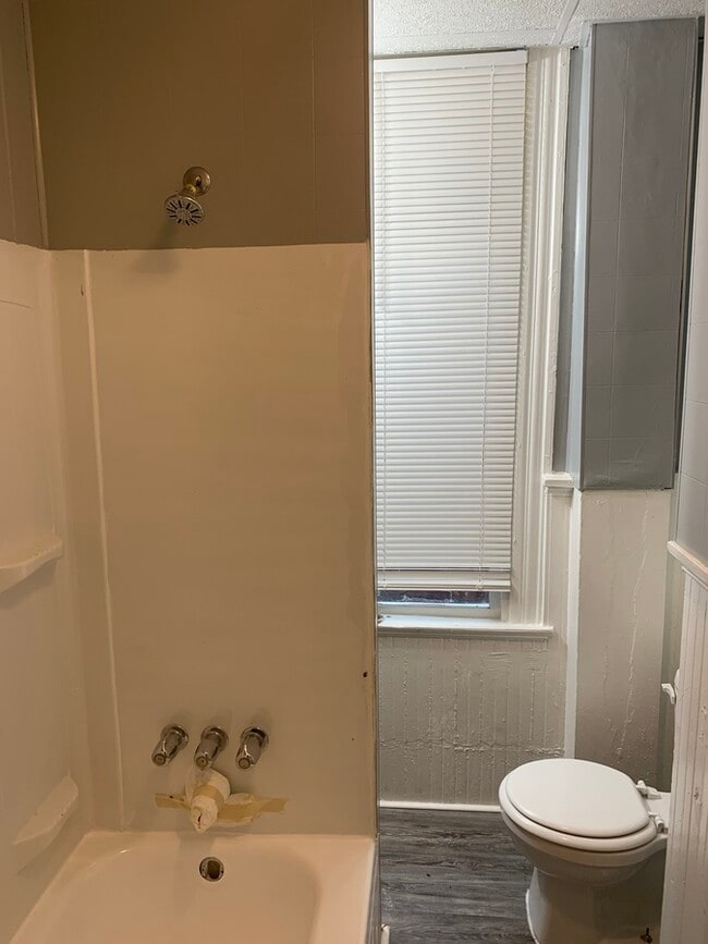 Building Photo - 1948 Mosher St