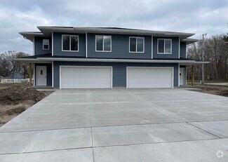 Building Photo - 5711 NW 54th Ct