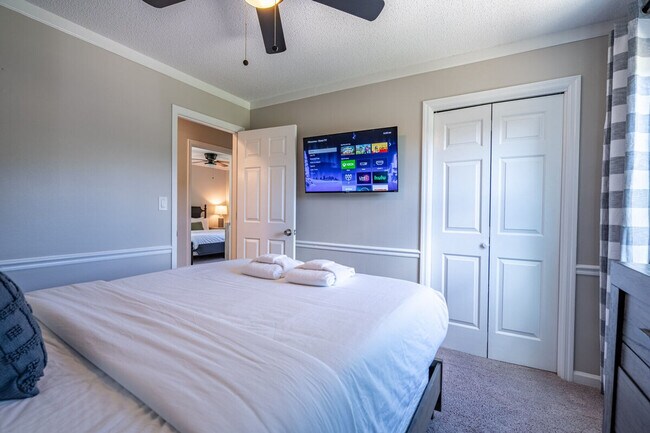 Building Photo - 25 Jennifer Ln