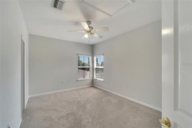 Building Photo - 5604 Skimmer Dr