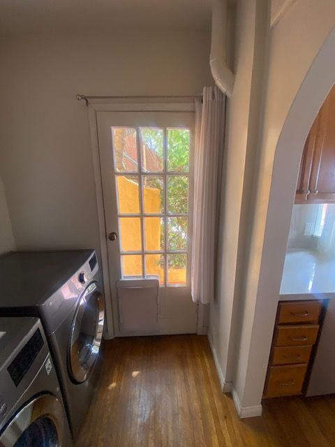 Building Photo - 335 Poli St