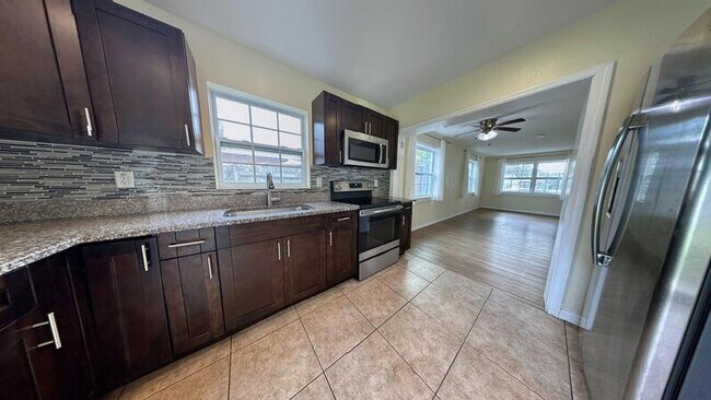 Building Photo - 4041 67th Ave N