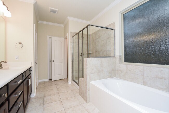 Building Photo - 18618 Weeping Spring Dr