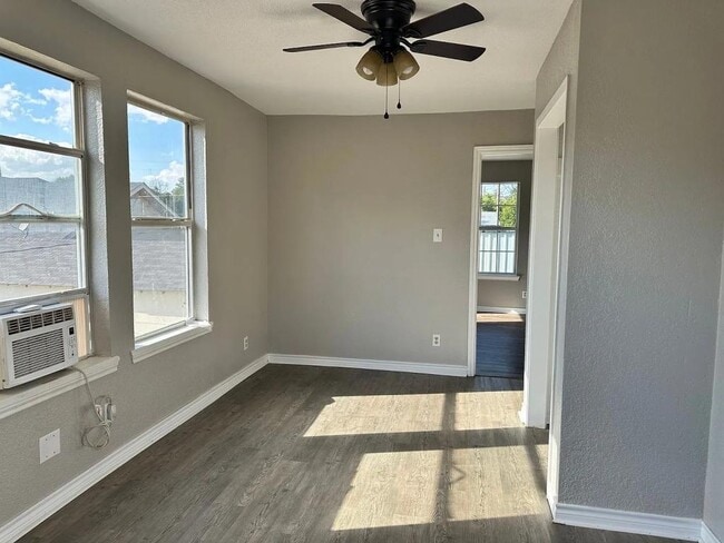 Building Photo - 2105 Taft St