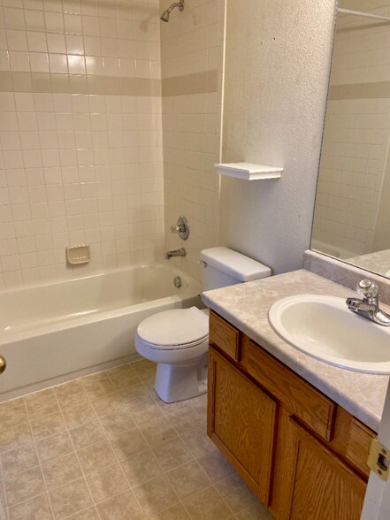 Building Photo - 319 Ellers Grove