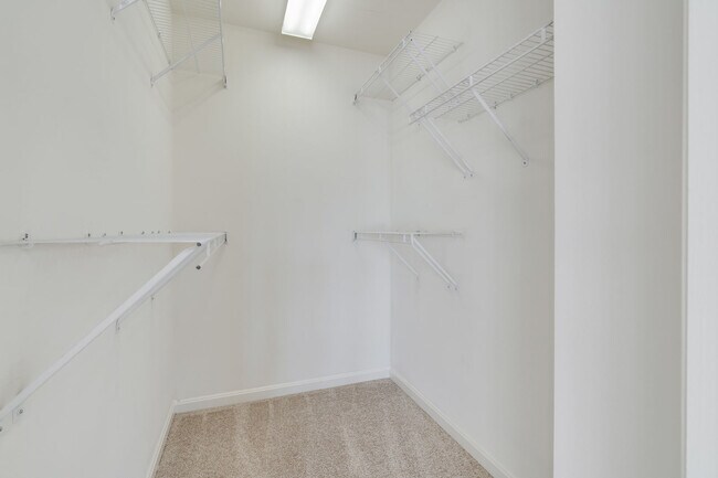 Building Photo - 6327 Dunn Ct