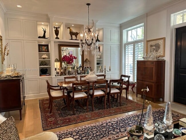 Building Photo - 645 Almeria Ave