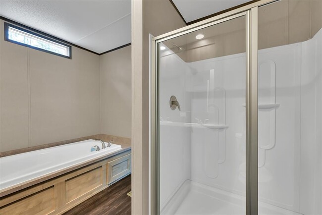 Building Photo - 20204 Sherwood Dr