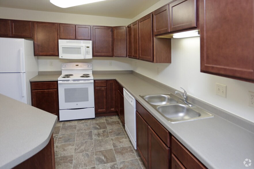 South Park Place Apartments 721 8th Ave SW Dickinson ND 58601