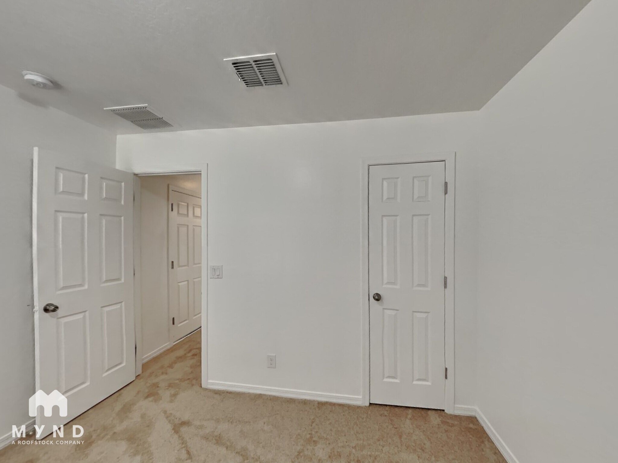Building Photo - 953 Kachina Dr