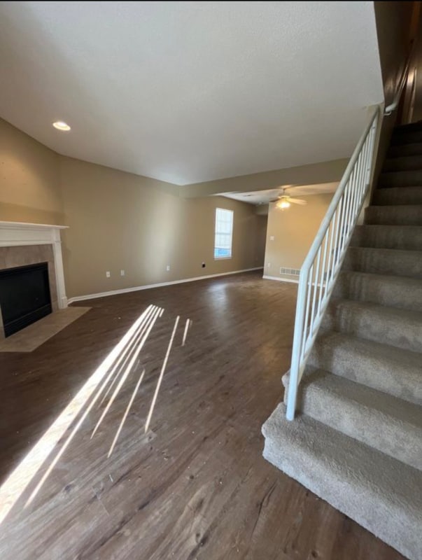 Building Photo - 1248 NW Phelps Dr