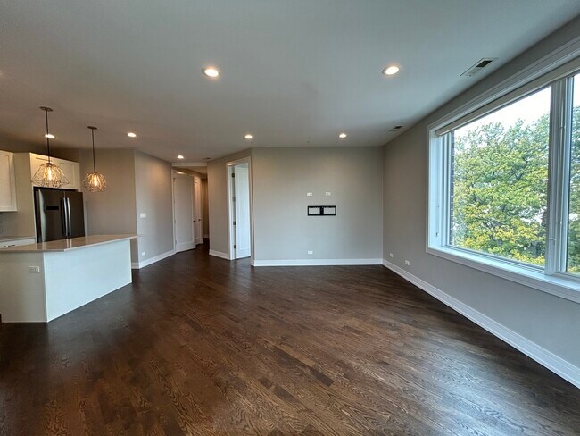 Building Photo - 2303 W Wilcox St