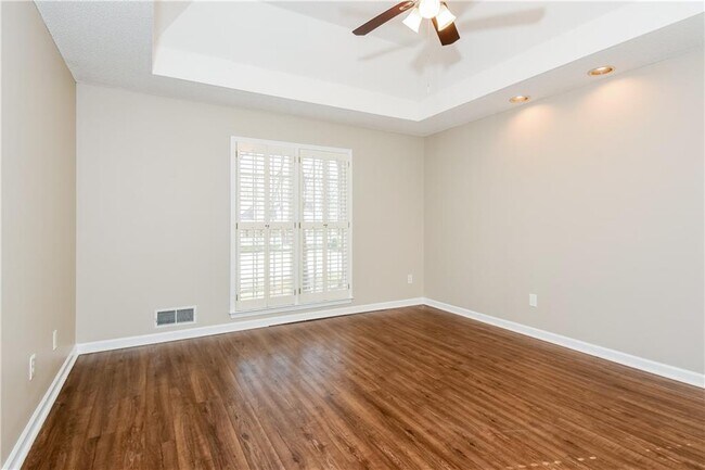 Building Photo - 316 Kings Walk