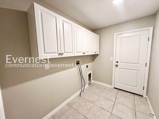 Building Photo - 4469 Eternal Prince Dr