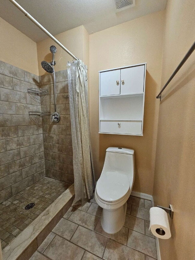 Building Photo - West Melbourne Home