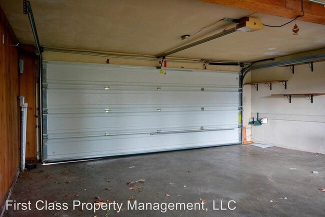 Building Photo - 3 br, 2 bath House - 2730 NW Calumet Terrace