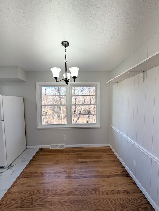 Building Photo - Asheville Long Term Rental