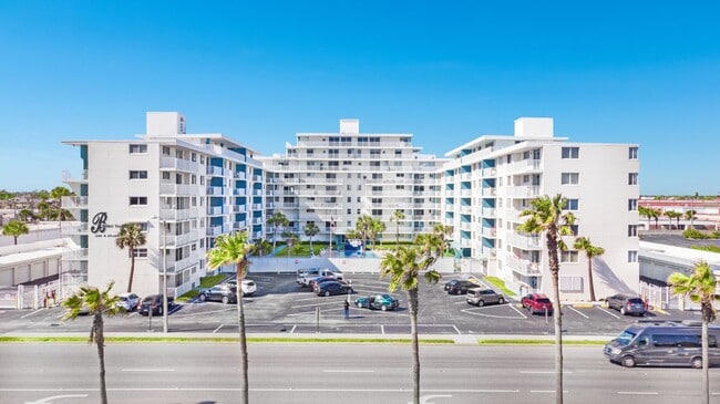 Building Photo - 2727 N Atlantic Ave