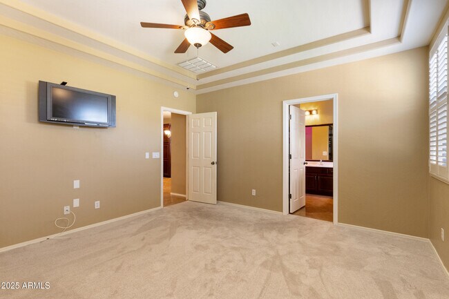 Building Photo - 2992 E Ravenswood Dr
