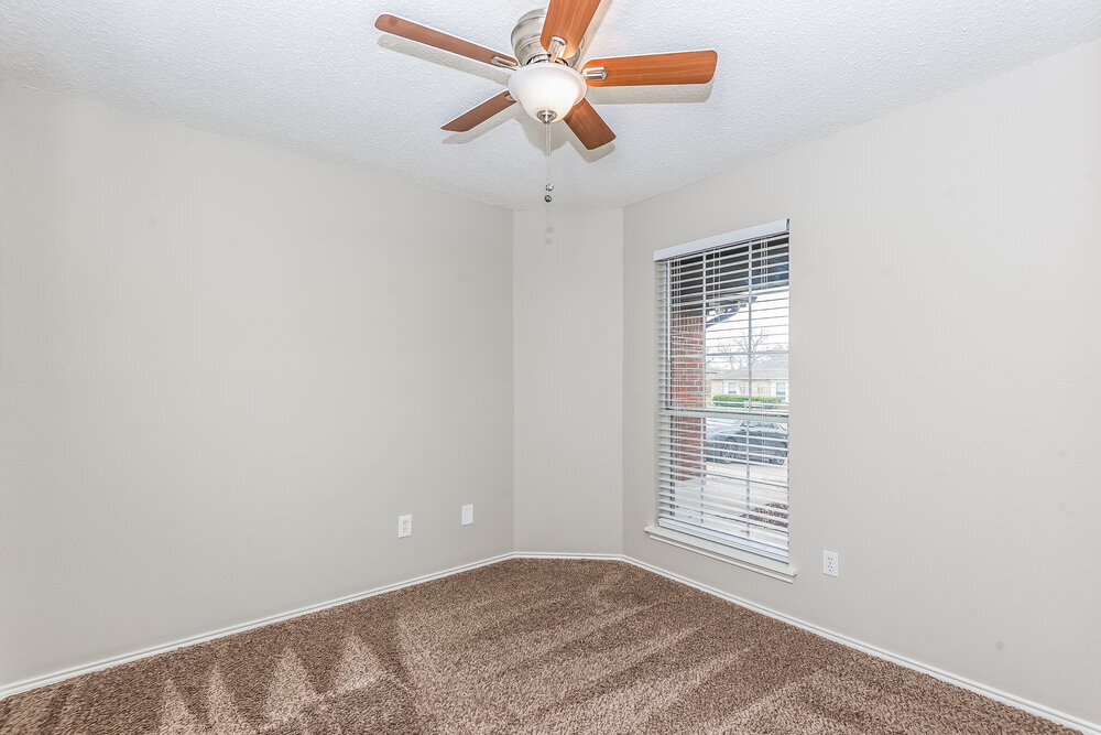 Building Photo - 616 Cumberland Dr